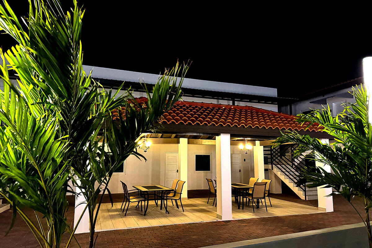 Two-Bedroom, One-Bathroom Apartment with Twin Bed